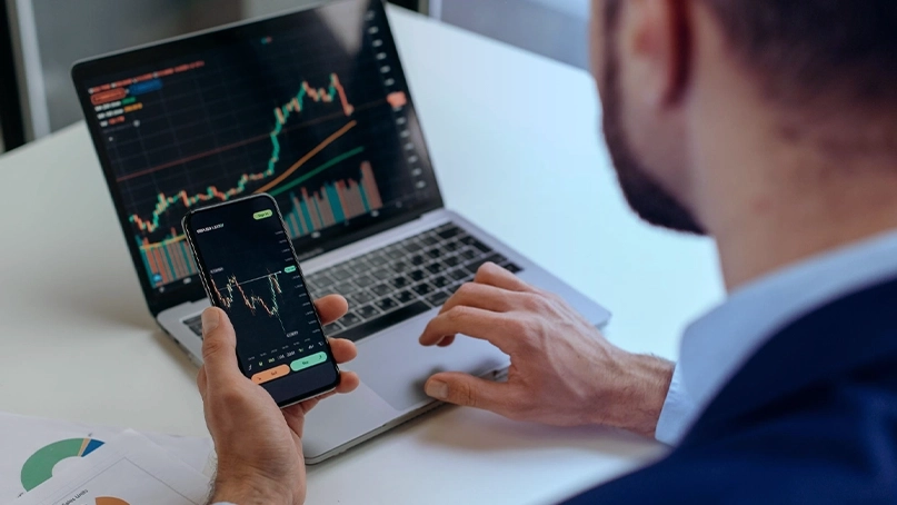 Dashboard di trading IA di Corsa Valtaris